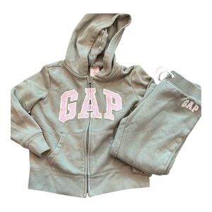 GAP Kids Sage Green Hoodie and sweatpants set size 6
